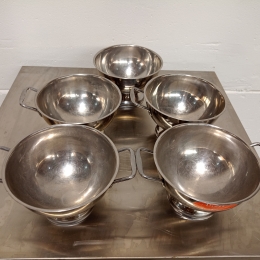 5 stainless steel bowls
